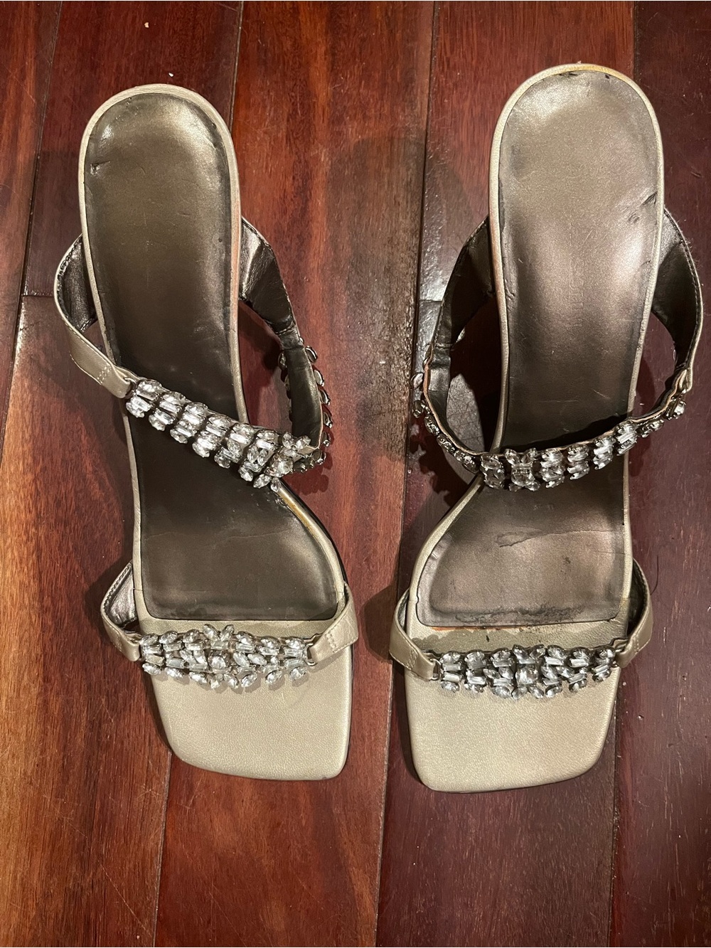 Enzo Angiolini Gold Crystal-Embellished Slide Sandals. Size 10.